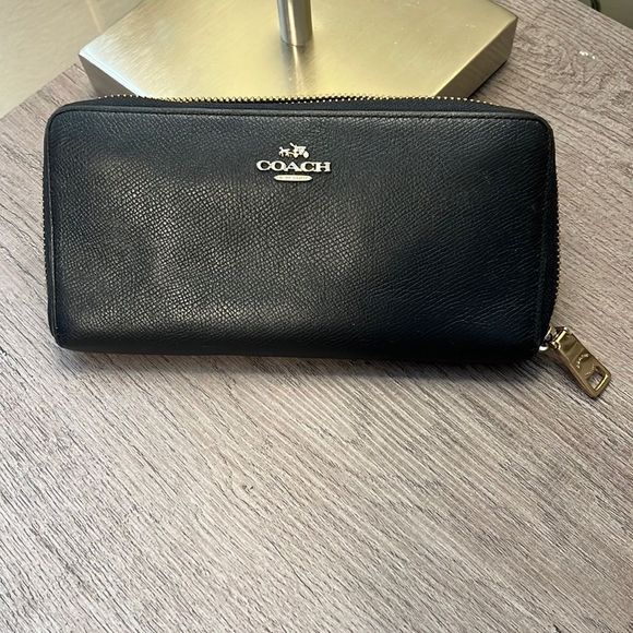 Coach Handbags - Coach Wallet